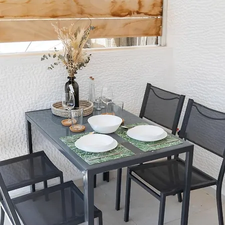 The By White Tower Apartment