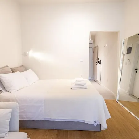 Apartment The By White Tower